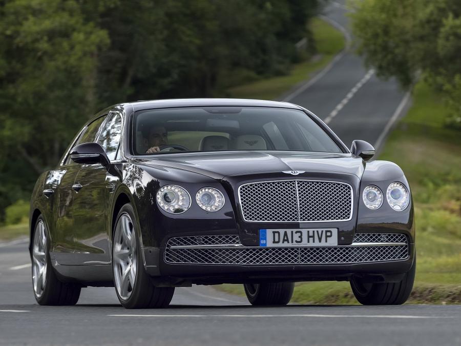  Bentley Flying Spur 2013 года  (UK) (фото 7 из 9)